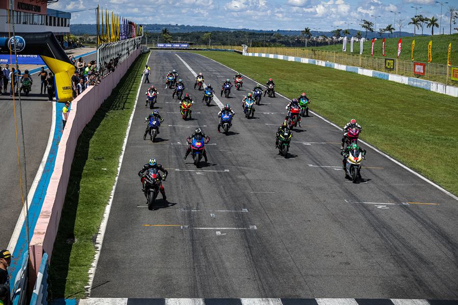 Treinos oficiais abrem fim de semana do Moto1000GP em Cascavel - Moto 1000  GP