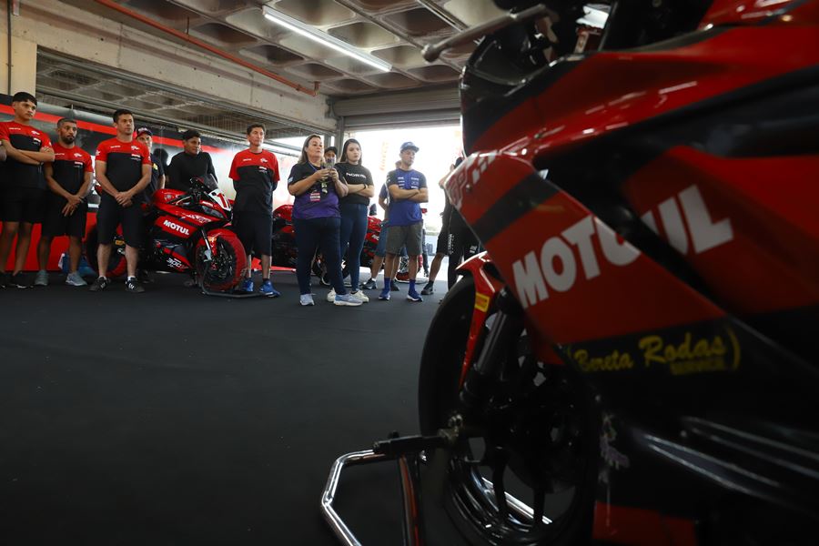 M1GP 2024 etapa 02 sexta Motul kit 15
