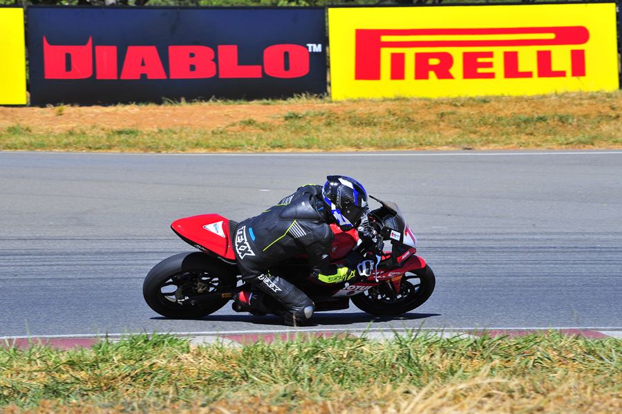 M1GP 2024 etapa 02 sexta gp300 01