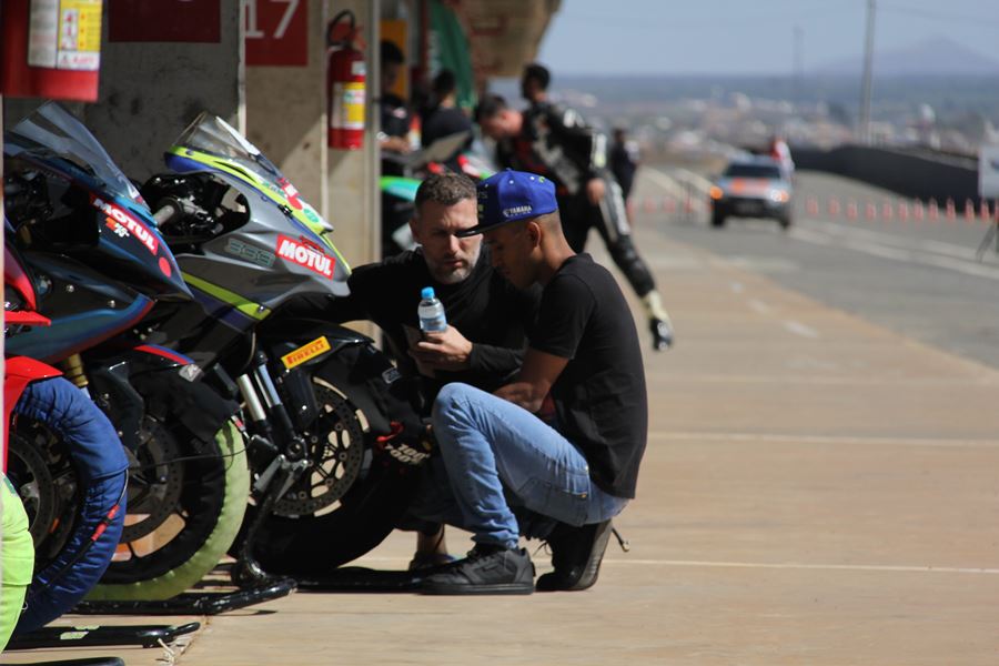 m1gp etapa 05 curvelo sexta bastidores gp 21