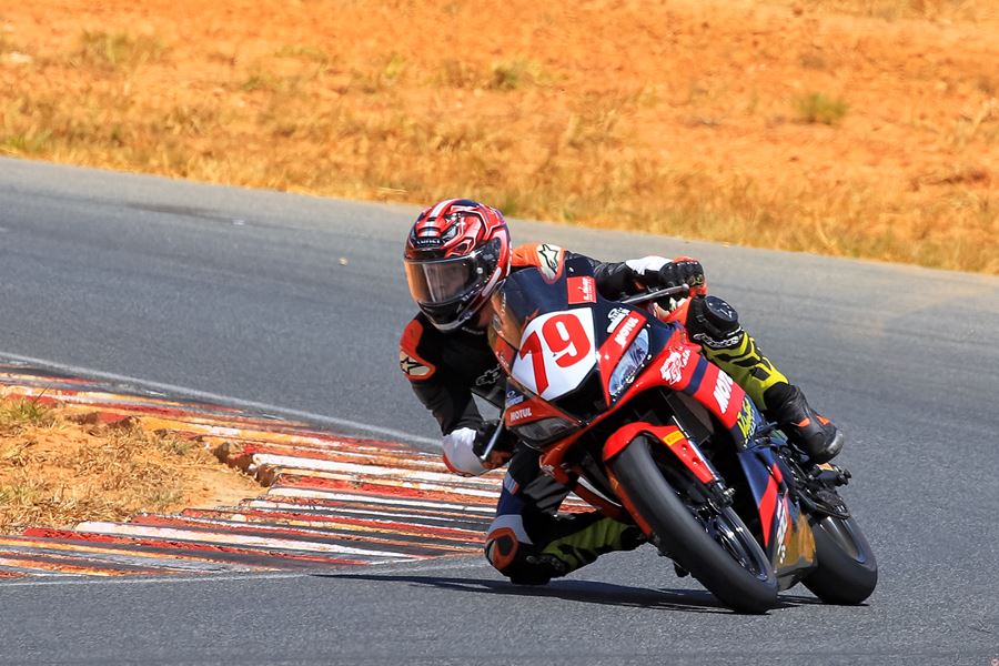 m1gp etapa 05 curvelo sexta gp300 25