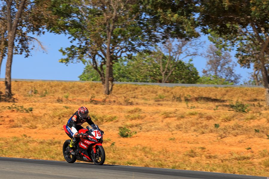 m1gp etapa 05 curvelo sexta gp300 27