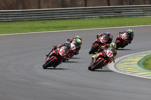 M1GP 2024 etapa 08 sabado gp300 04