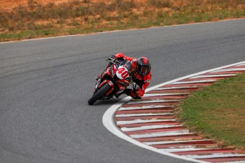 m1gp 2025 etapa 7 sexta gp300 b26