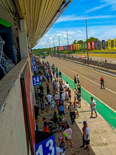 m1gp 2025 etapa 08 cascavel domingo publico 18